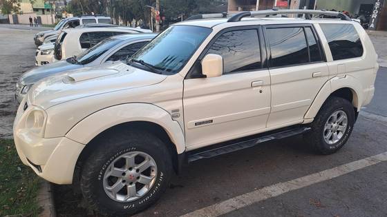 MITSUBISHI PAJERO 2.5 HD 4X4 8V TURBO INTERCOOLER DIESEL 4P MANUAL MITSUBISHI PAJERO 2.5 HD 4X4 8V TURBO INTERCOOLER DIESEL 4P MANUAL